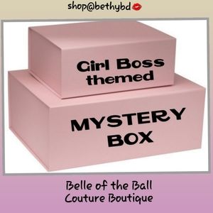 Deal of the Day! Girl Boss 5 item 5🌟Rated Mystery Box ChooseSize& Comment